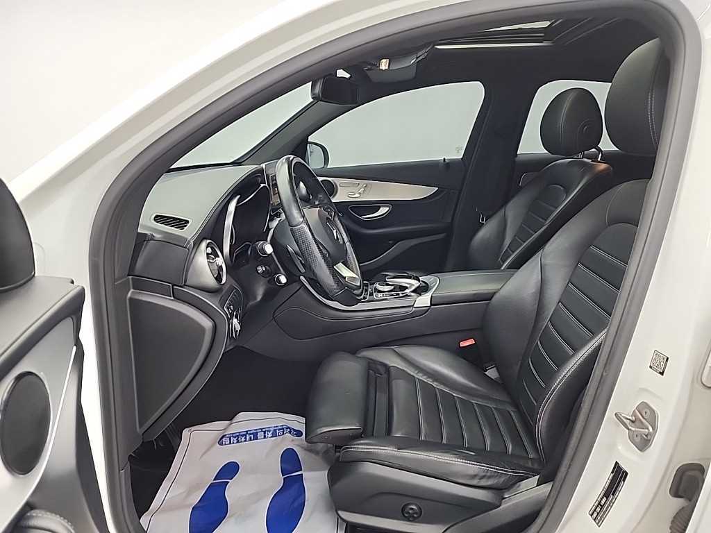 Mercedes Benz GLC Class - Vista 11