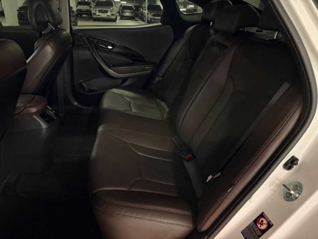 HYUNDAI Grandeur - Vista 7