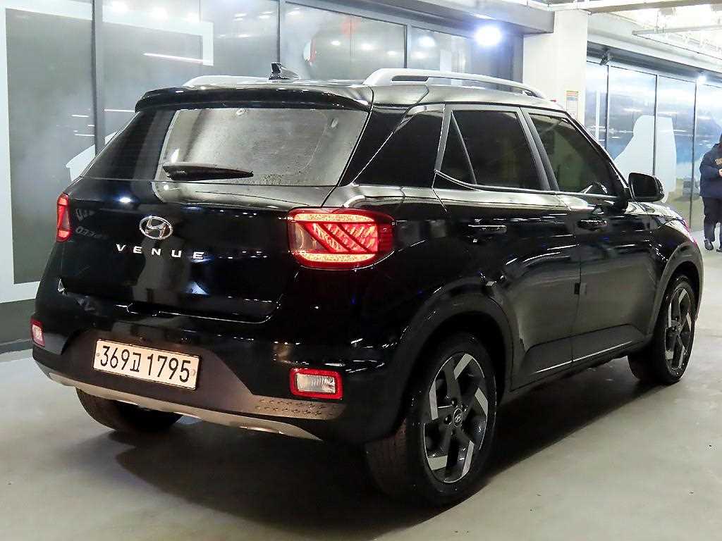 HYUNDAI Venue - Vista 4