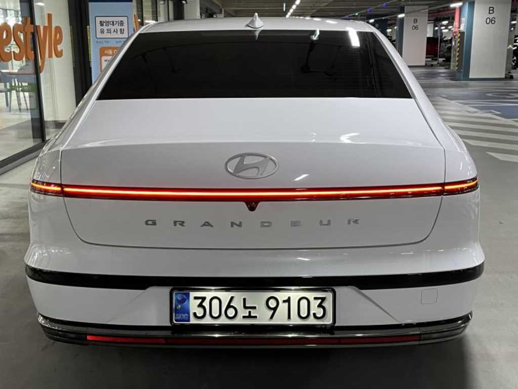 HYUNDAI Grandeur - Vista 6