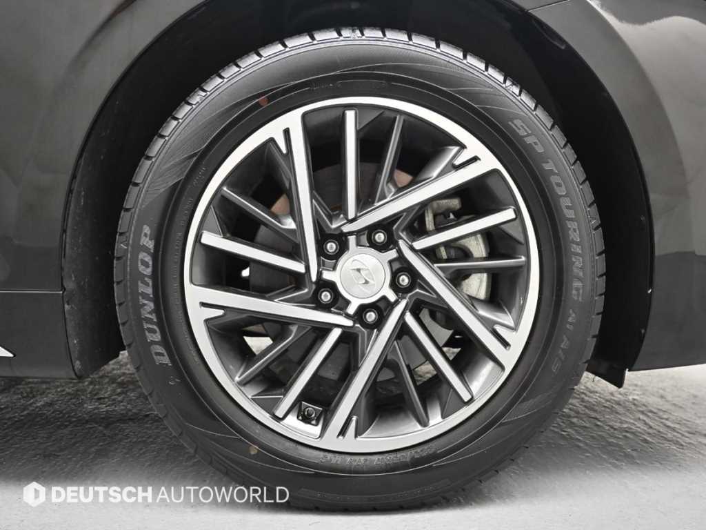 HYUNDAI Grandeur - Vista 5