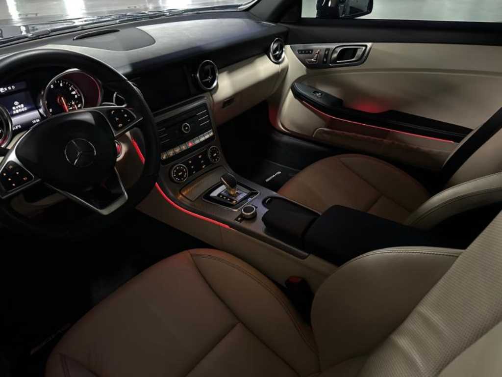Mercedes Benz SLC Class - Vista 5