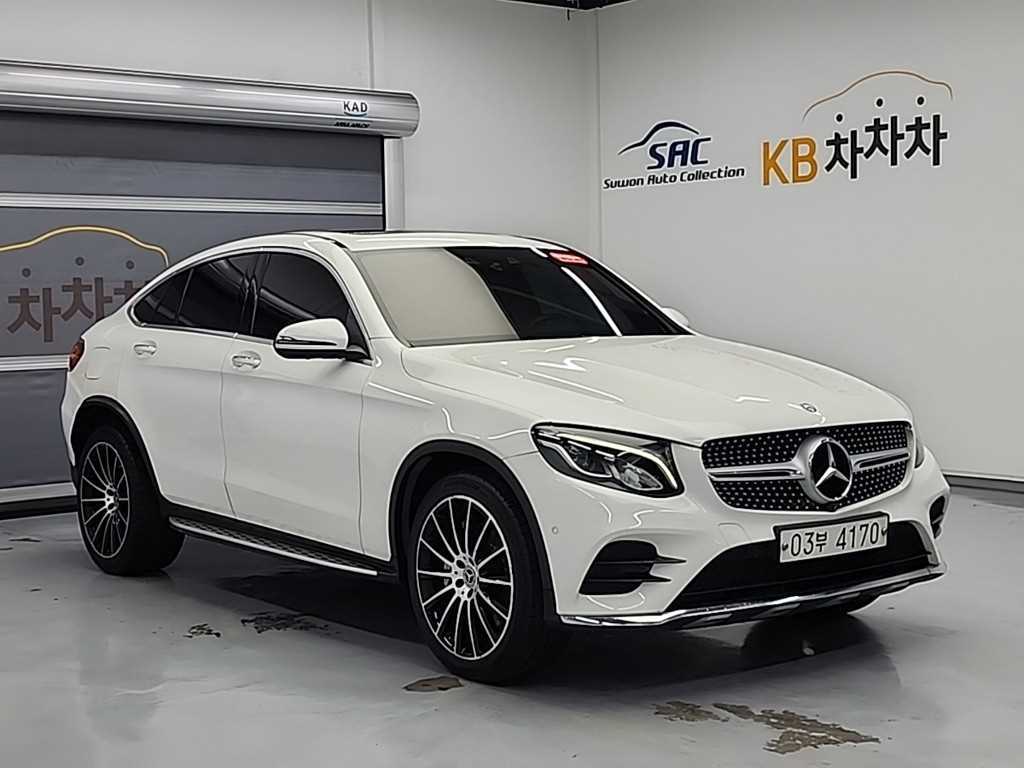 Mercedes Benz GLC Class - Vista 4