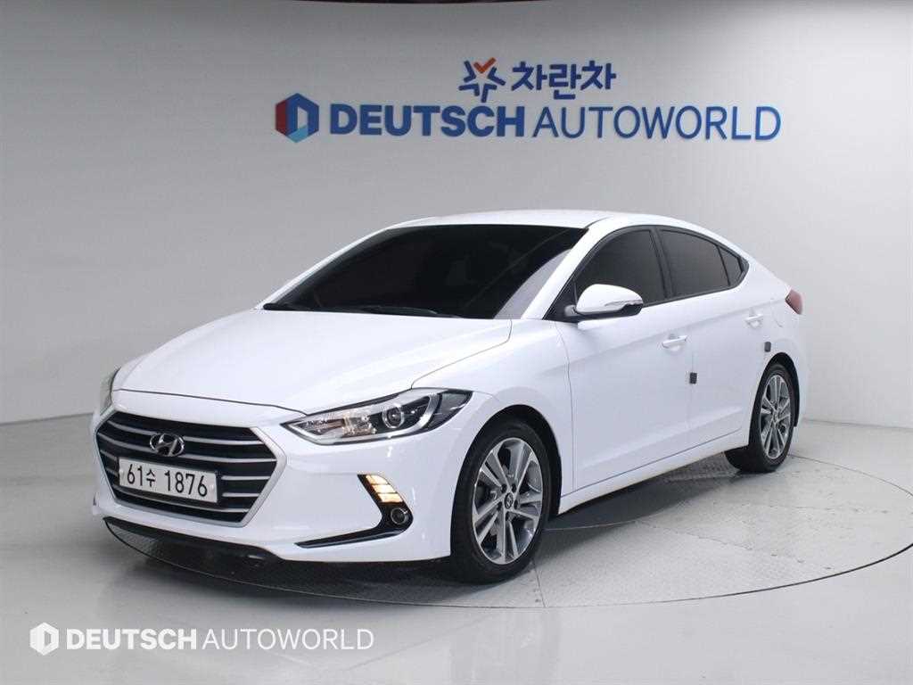 HYUNDAI Avante - Vista 2