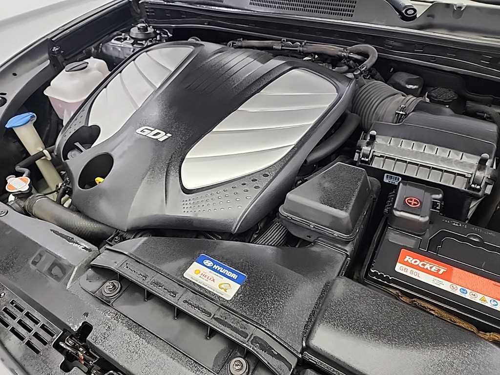 HYUNDAI Grandeur - Vista 5