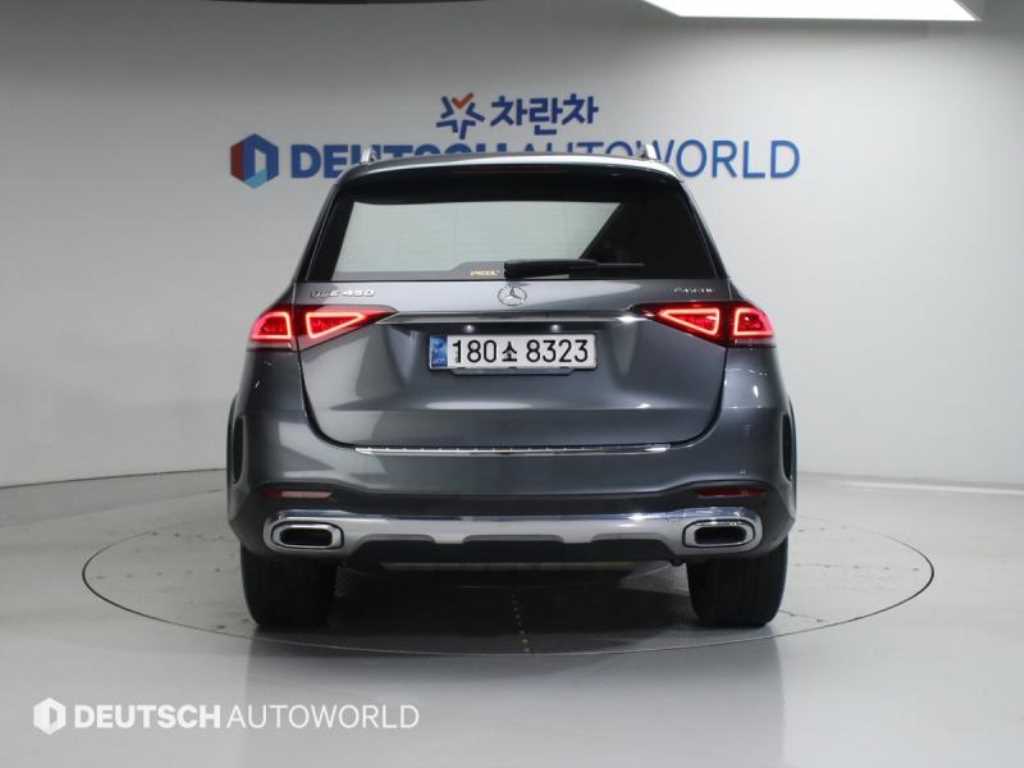 Mercedes Benz GLE Class - Vista 4