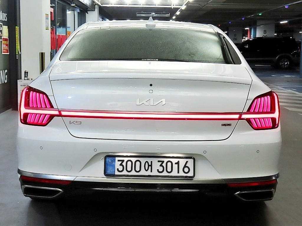 KIA K9 - Vista 5