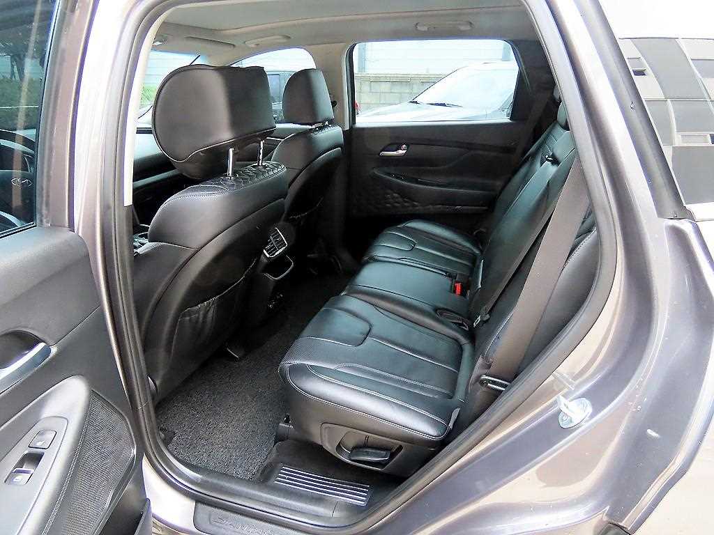 HYUNDAI Santa Fe - Vista 6
