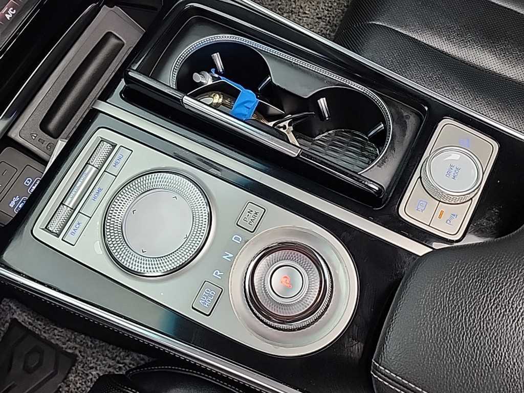 Genesis GV80 - Vista 8