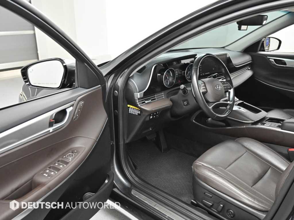 HYUNDAI Grandeur - Vista 11