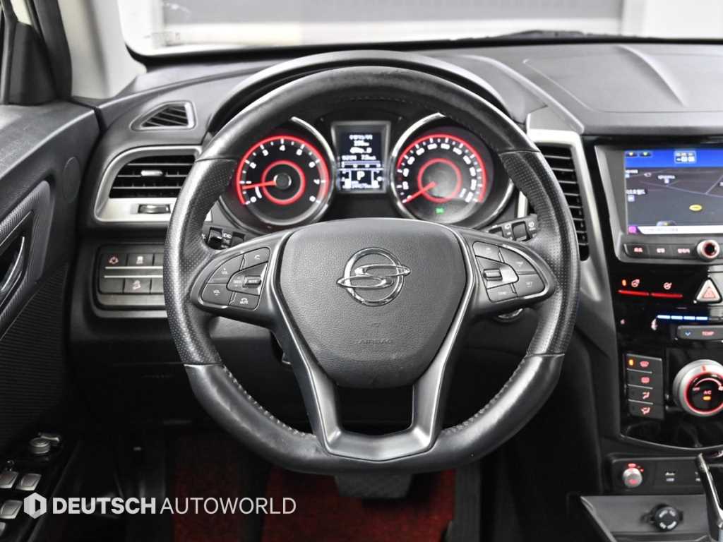 Ssangyong Tivoli 2019 Blanco - Importación desde Corea - HF Imports Iquique - Foto 13