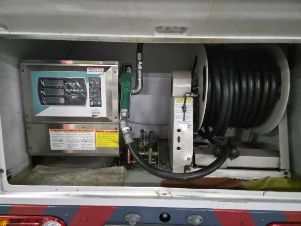 Small Truck Rori (an oil tank/Moving Gas/Home) - Vista 6