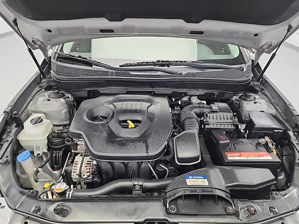 HYUNDAI Sonata - Vista 5