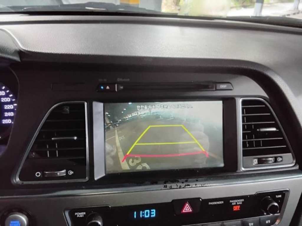 HYUNDAI Sonata - Vista 3