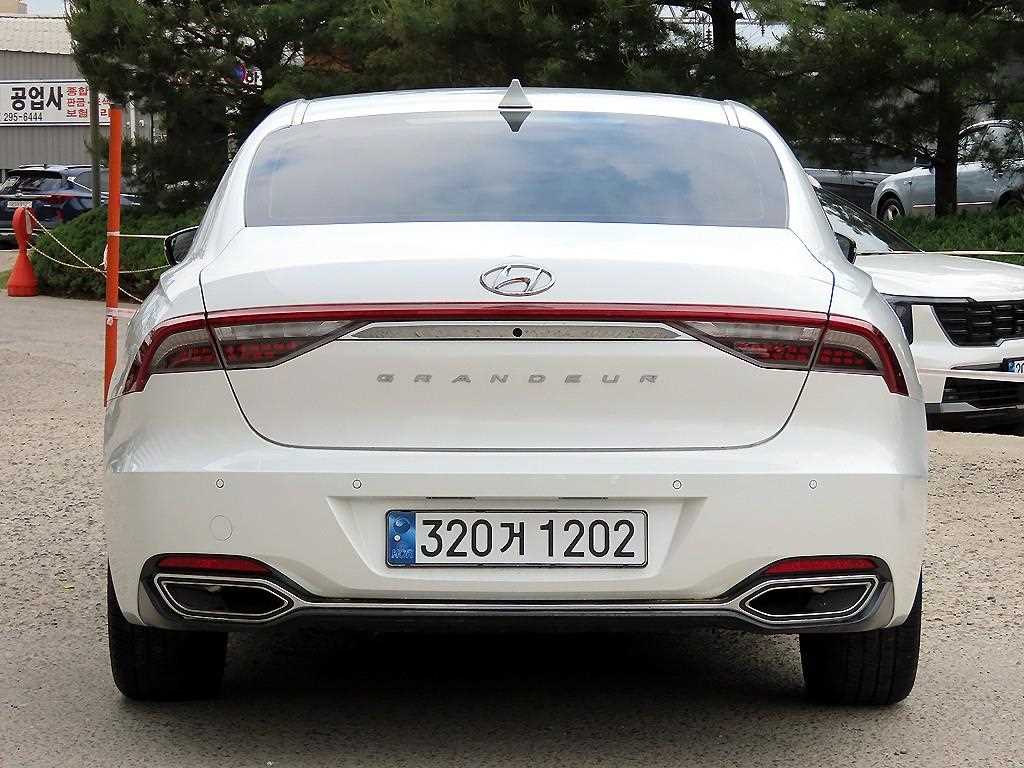 HYUNDAI Grandeur - Vista 4