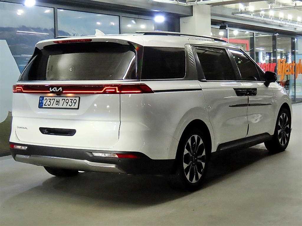 KIA Carnival - Vista 4