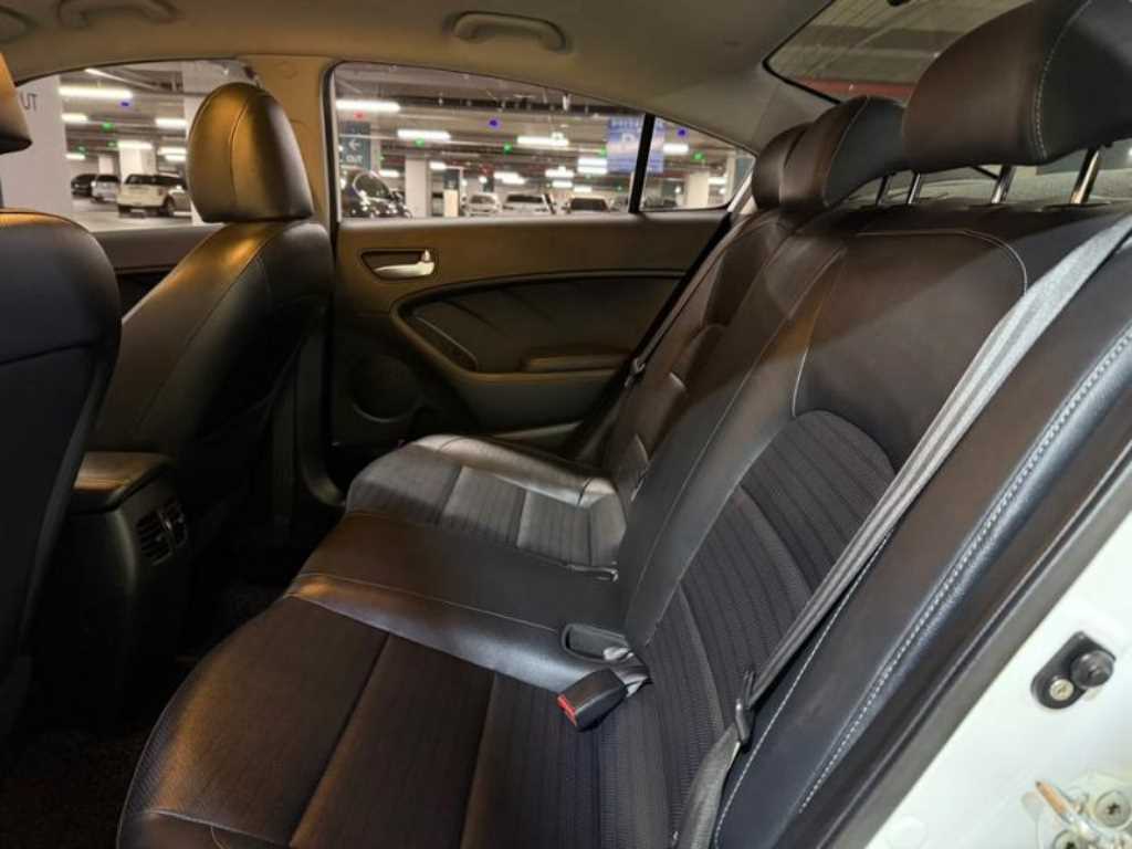 KIA K3 - Vista 7