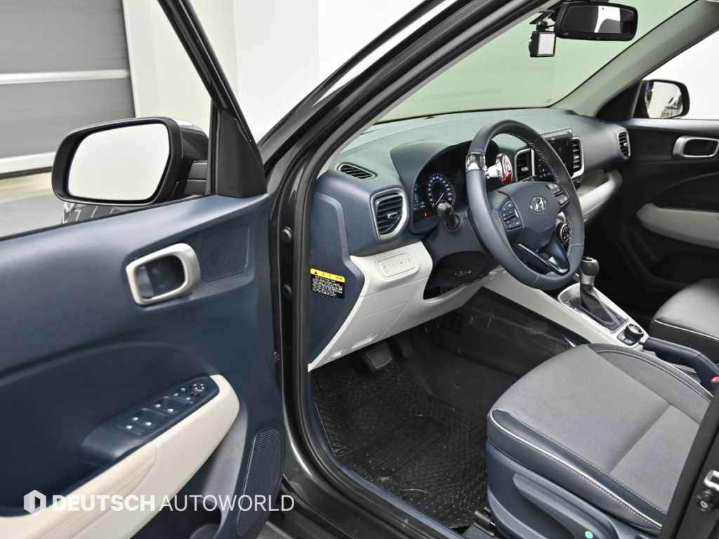 HYUNDAI Venue - Vista 11