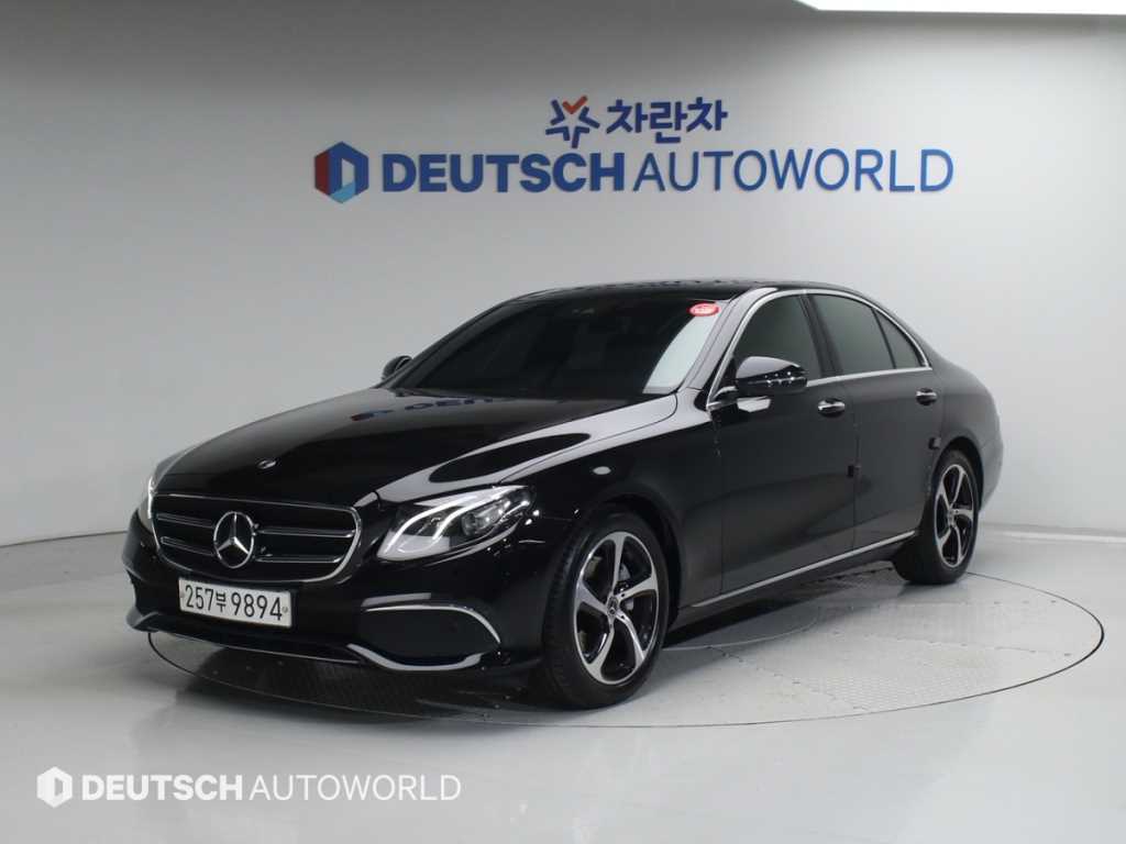 Mercedes Benz E class 2020 Negro - Importación desde Corea - HF Imports Iquique - Foto 1