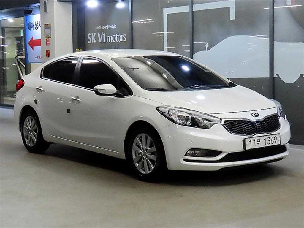 KIA K3 2015 Blanco - Importación desde Corea - HF Imports Iquique - Foto 1