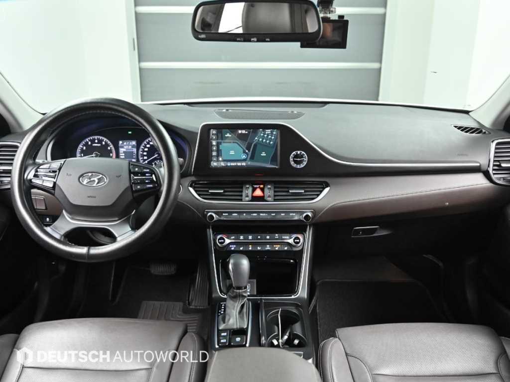 HYUNDAI Grandeur - Vista 7