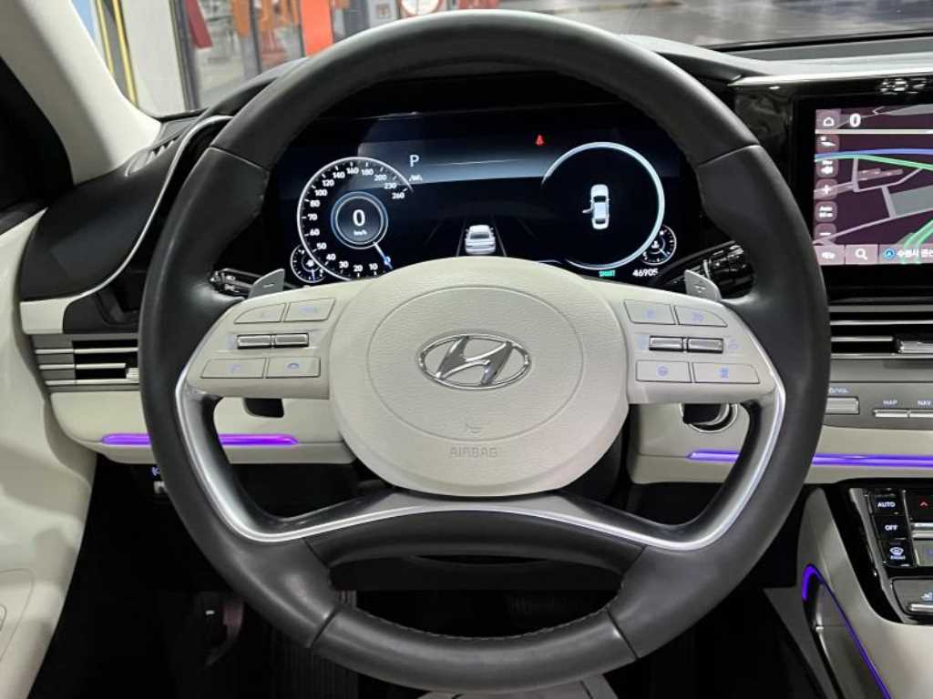 HYUNDAI Grandeur - Vista 11
