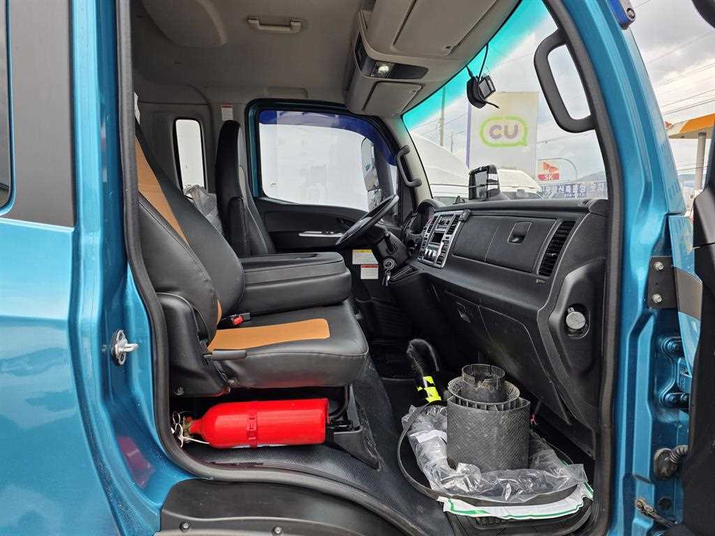 medium and large cargo truck - Vista 10
