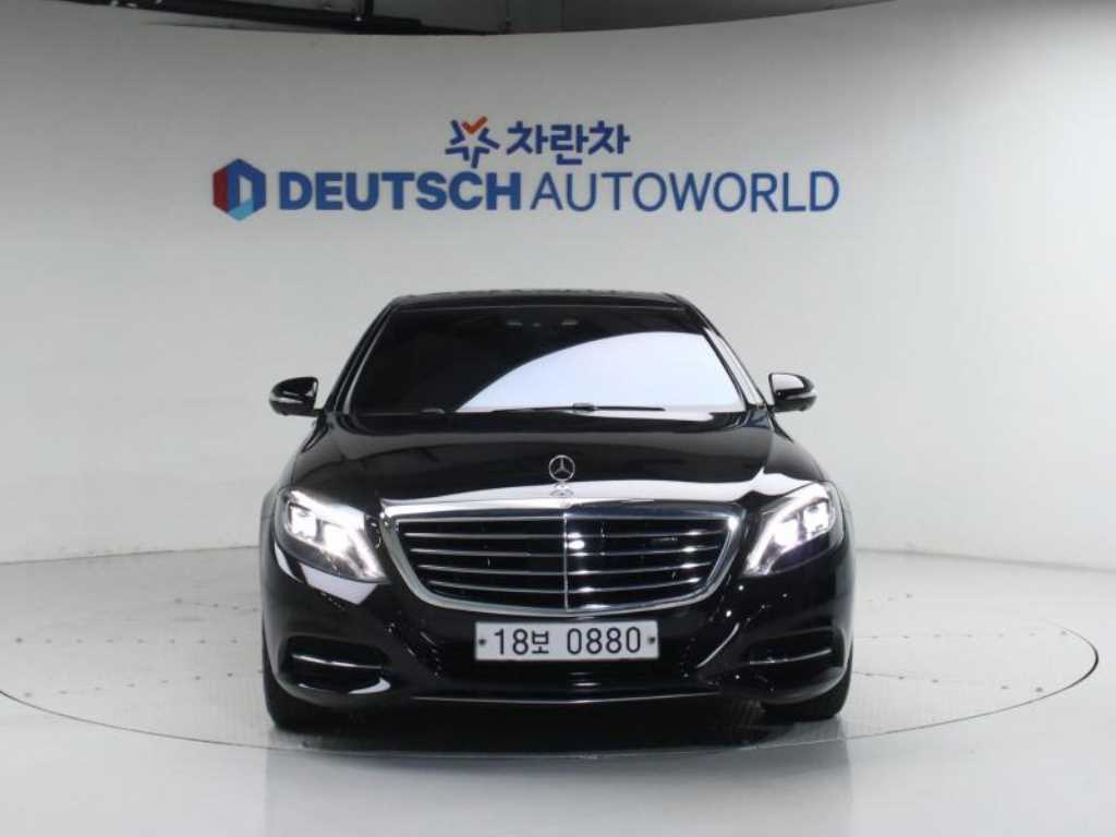 Mercedes Benz S Class - Vista 3