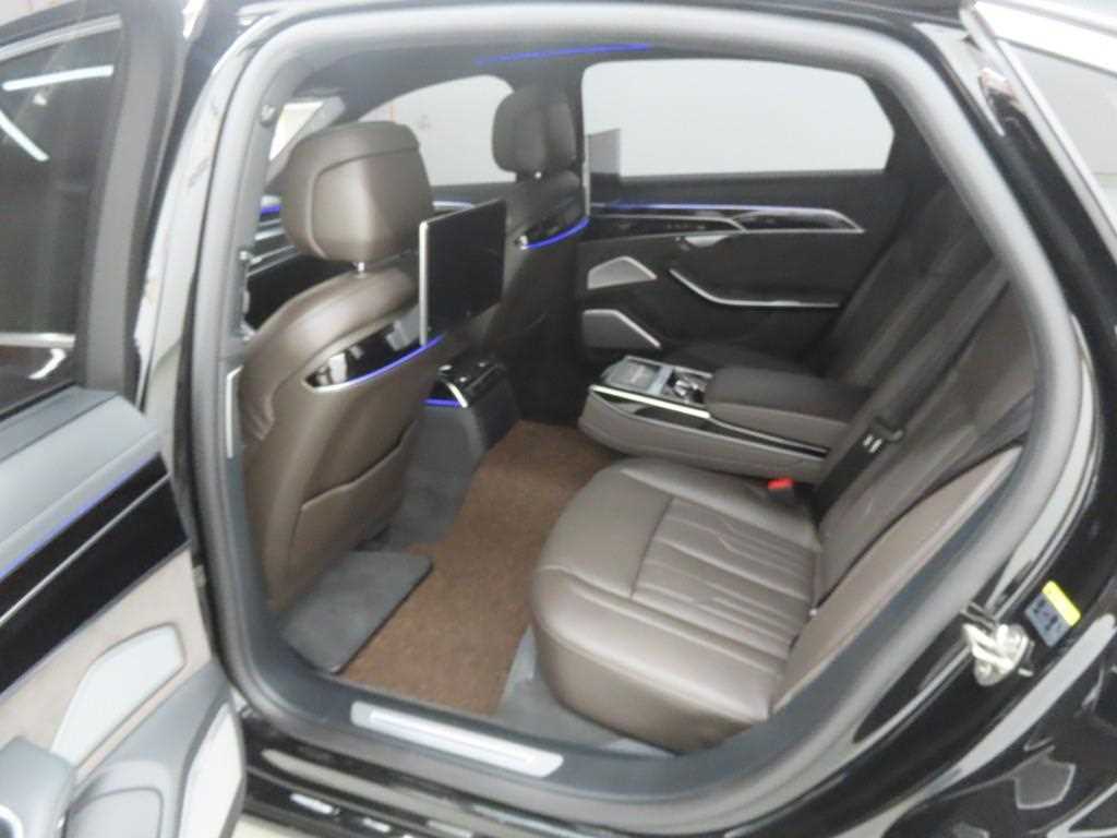 Audi A8 - Vista 6