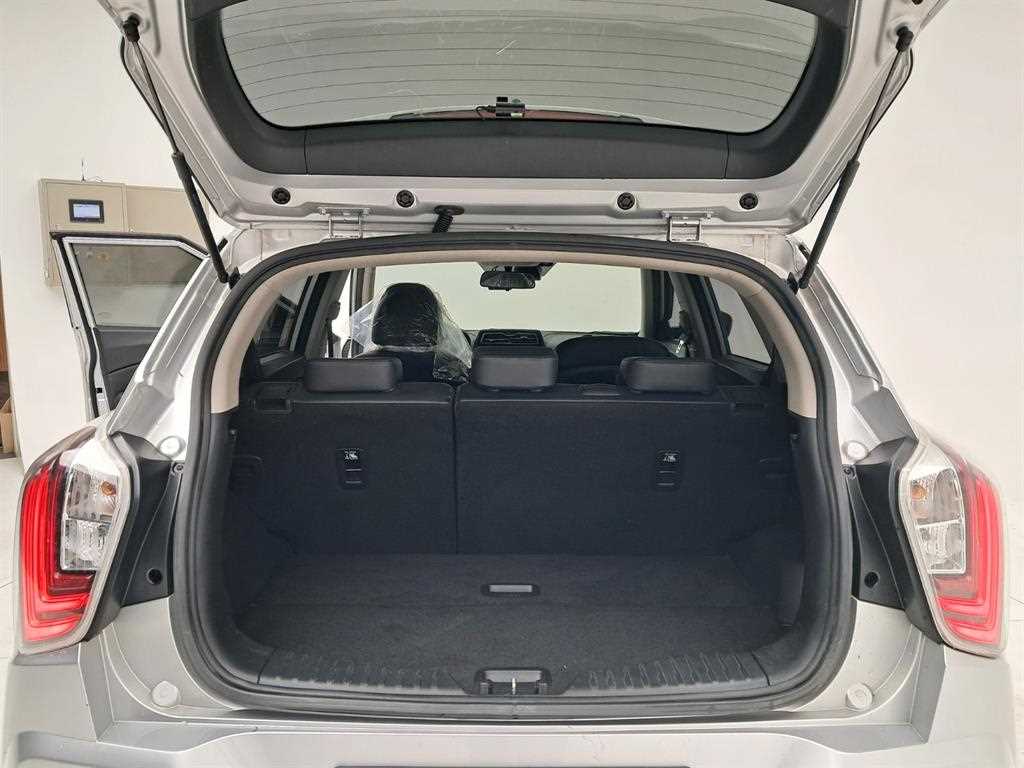 Ssangyong Tivoli 2022 Gris - Importación desde Corea - HF Imports Iquique - Foto 17