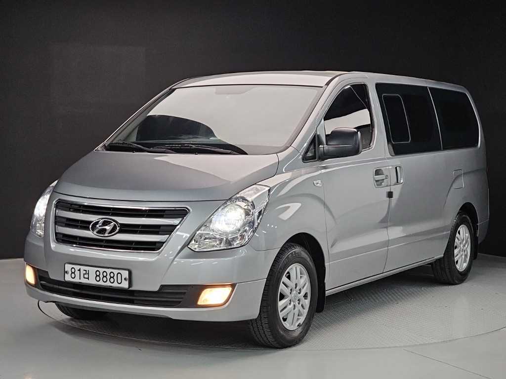 HYUNDAI Starex 2016 Plateado - Importación desde Corea - HF Imports Iquique - Foto 1