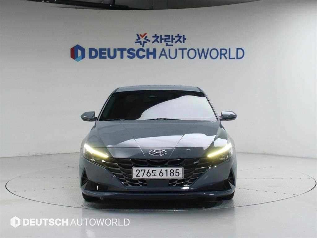 HYUNDAI Avante - Vista 3