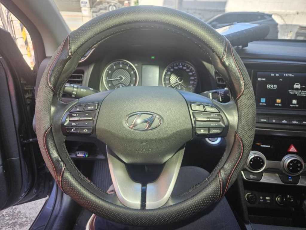 HYUNDAI Avante - Vista 7