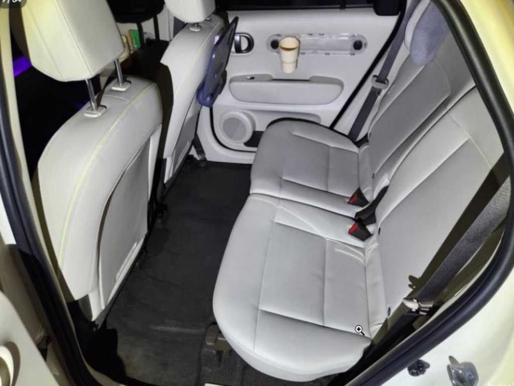 HYUNDAI Casper - Vista 7
