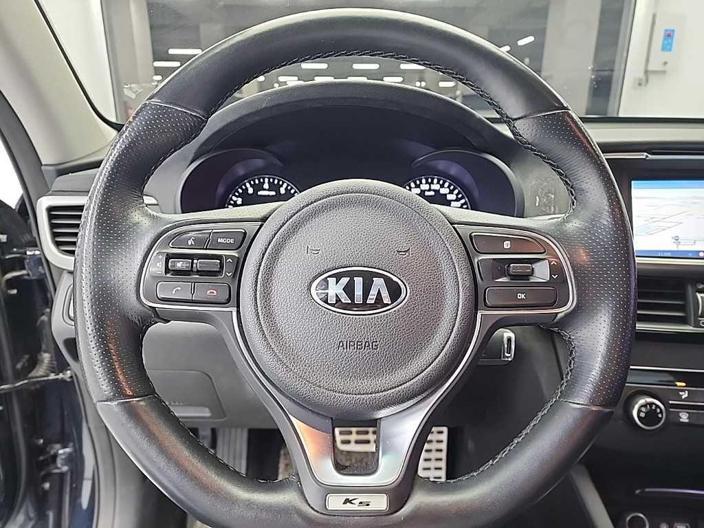 KIA K5 - Vista 9