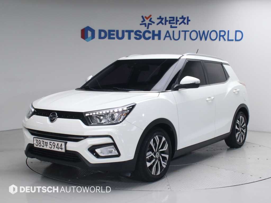 Ssangyong Tivoli - Vista 2