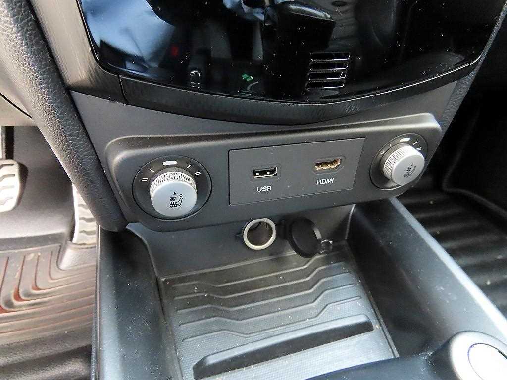 Ssangyong Tivoli 2017 Blanco - Importación desde Corea - HF Imports Iquique - Foto 13