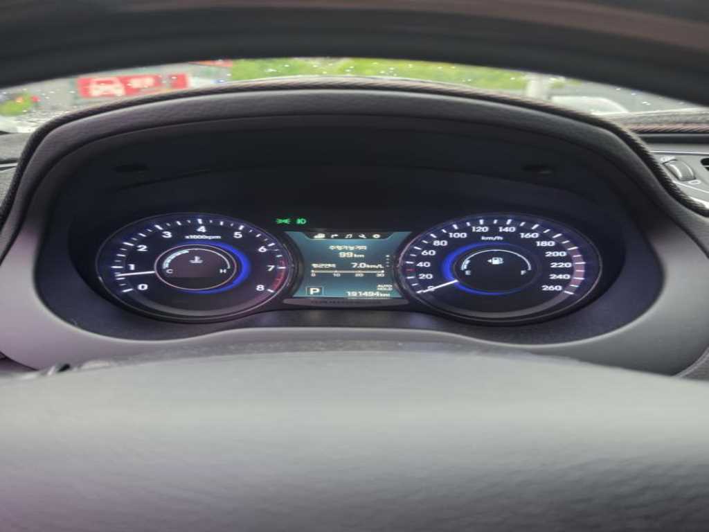 HYUNDAI Grandeur - Vista 3