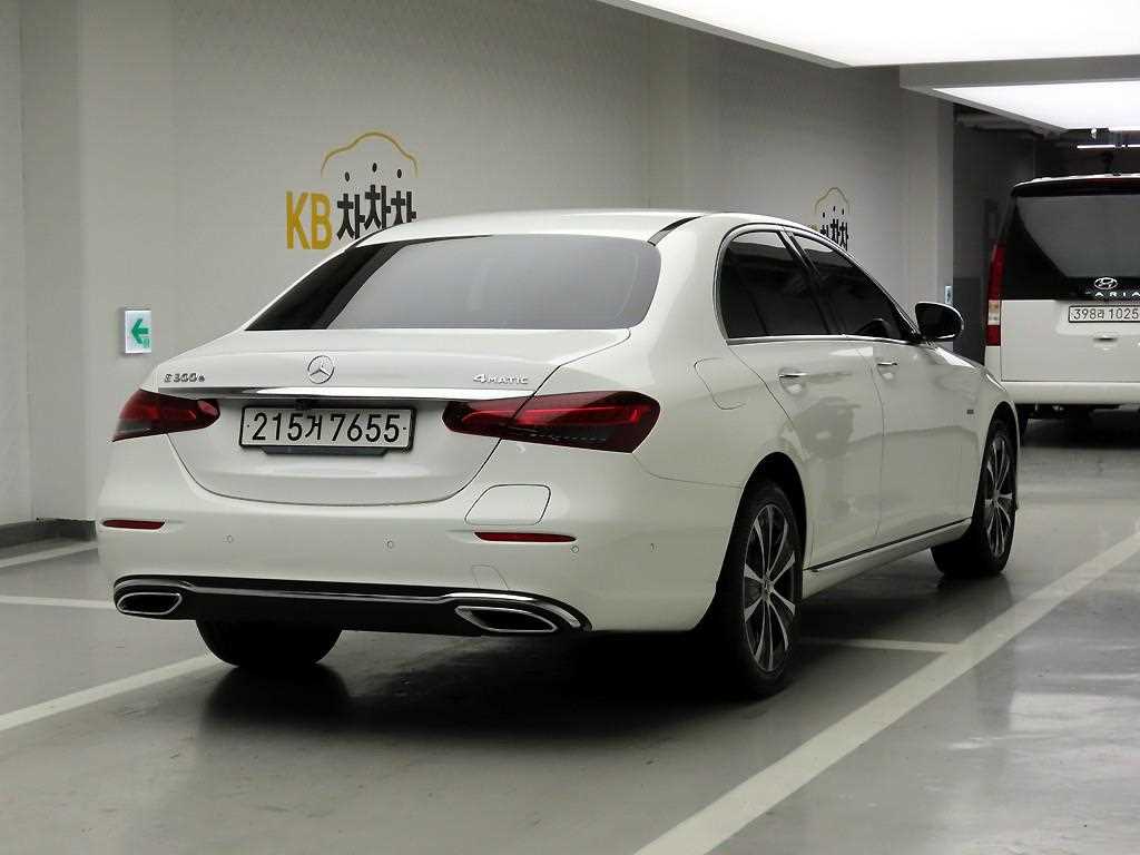 Mercedes Benz E class - Vista 4