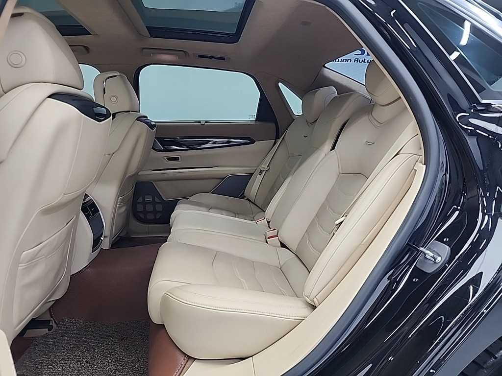 Cadillac CT6 - Vista 12