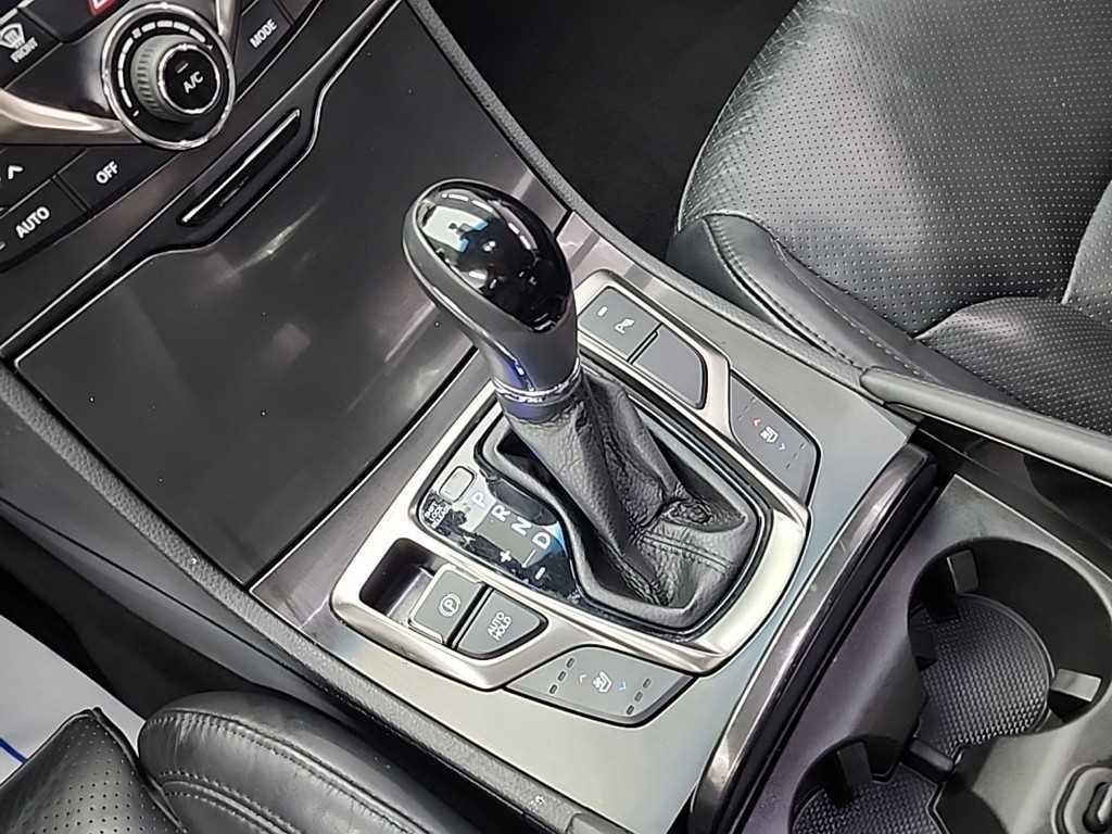 HYUNDAI Grandeur - Vista 8