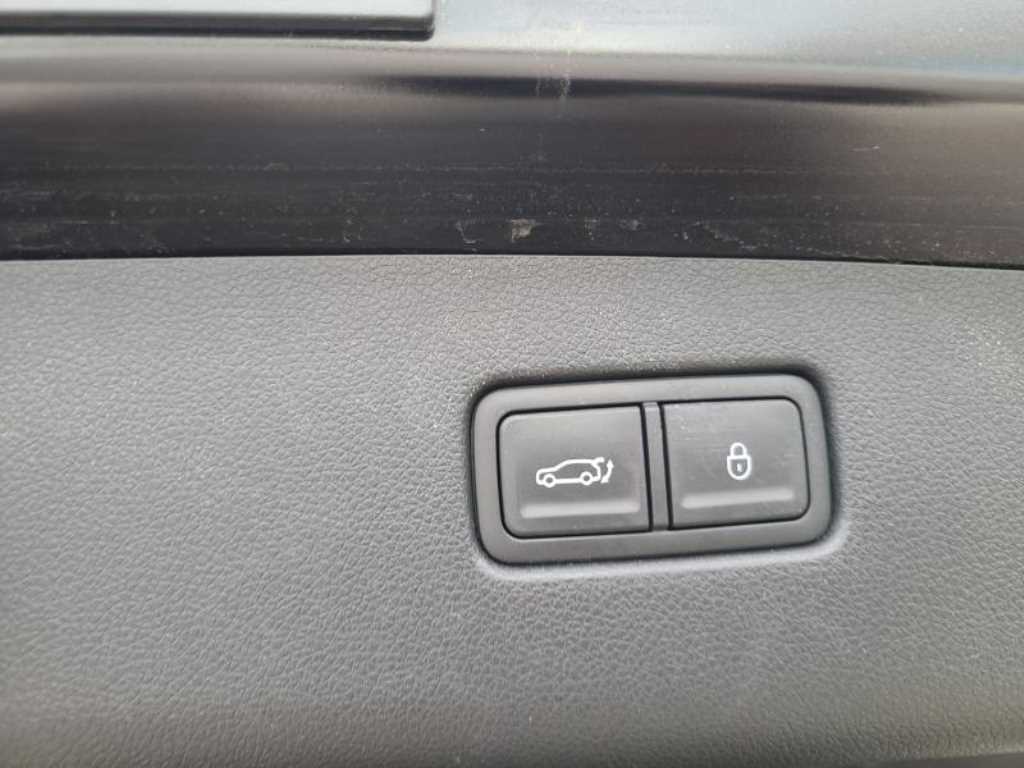 Genesis GV70 - Vista 7