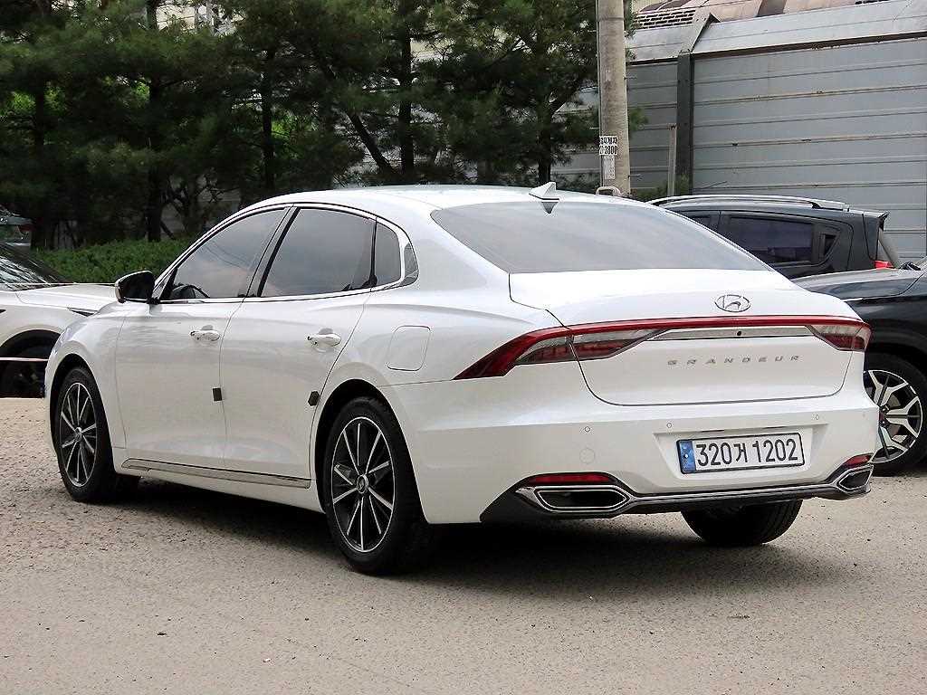 HYUNDAI Grandeur - Vista 3
