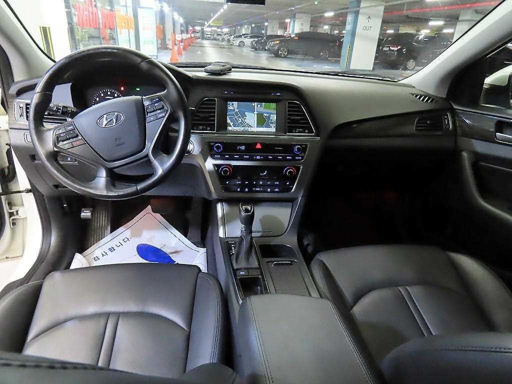 HYUNDAI Sonata - Vista 10