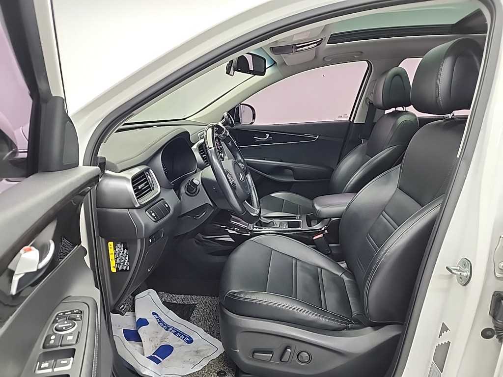 KIA Sorento - Vista 11