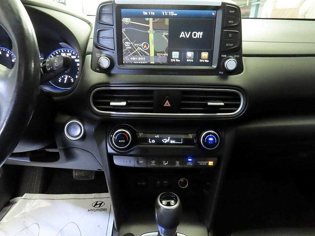 HYUNDAI Kona - Vista 11