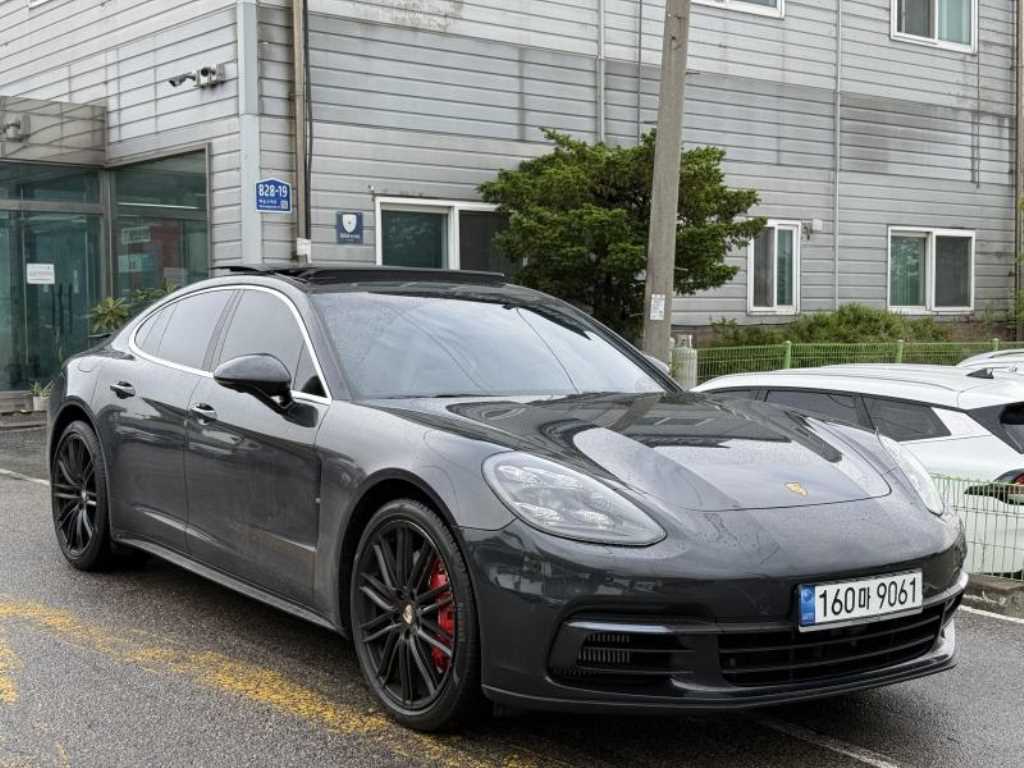 Porsche Panamera - Vista 2