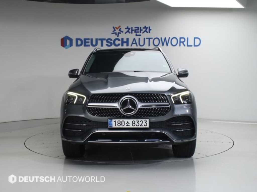 Mercedes Benz GLE Class - Vista 3