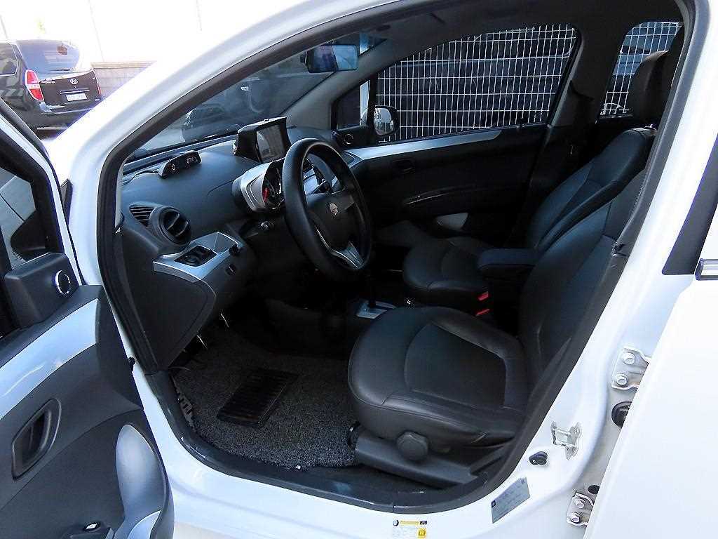 Chevrolet Spark - Vista 5