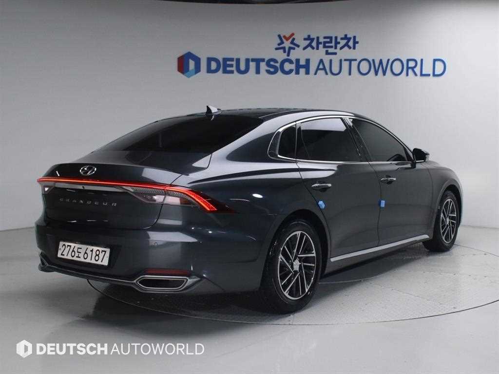HYUNDAI Grandeur - Vista 2
